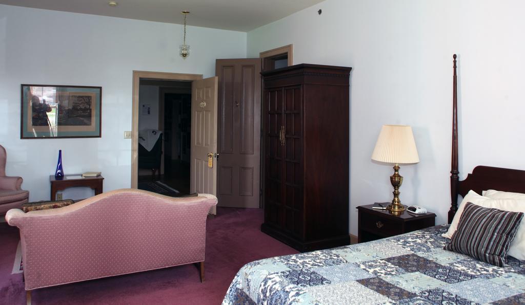 Oak Valley Inn And Suites Geneseo Quarto foto