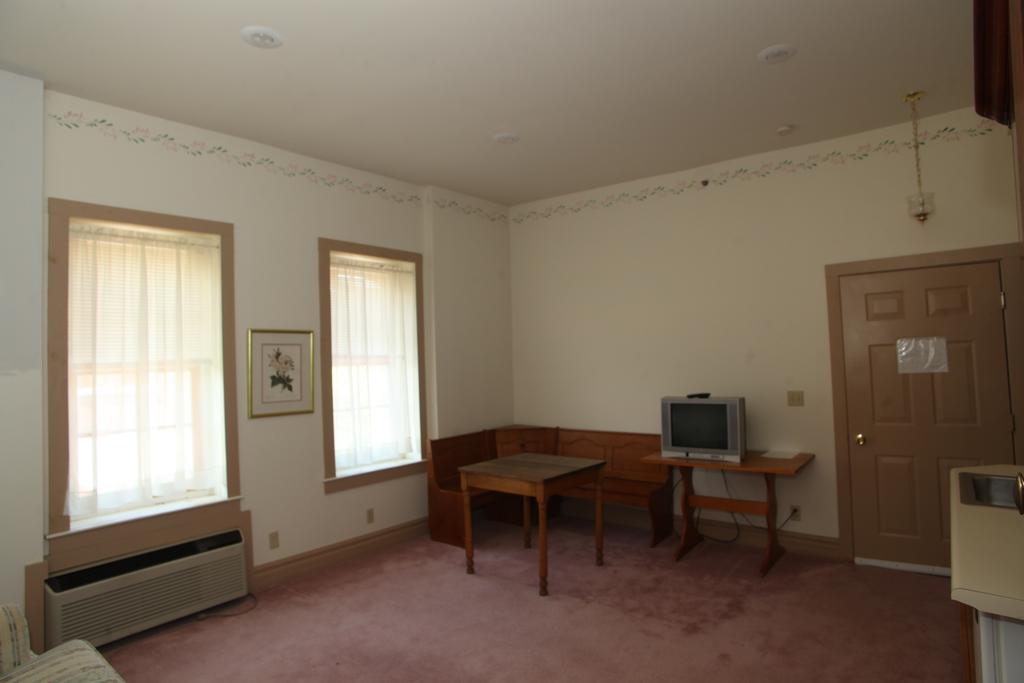 Oak Valley Inn And Suites Geneseo Quarto foto